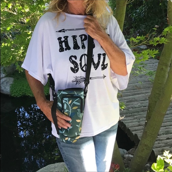 SOLD OUT.        Neoprene Water Bottle & Phone Holder Blue Green Birds Print New - Picture 14 of 16